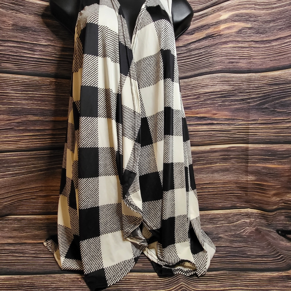 New Boutique Southern Charm Vest Regular sz Black/White Plaid Print